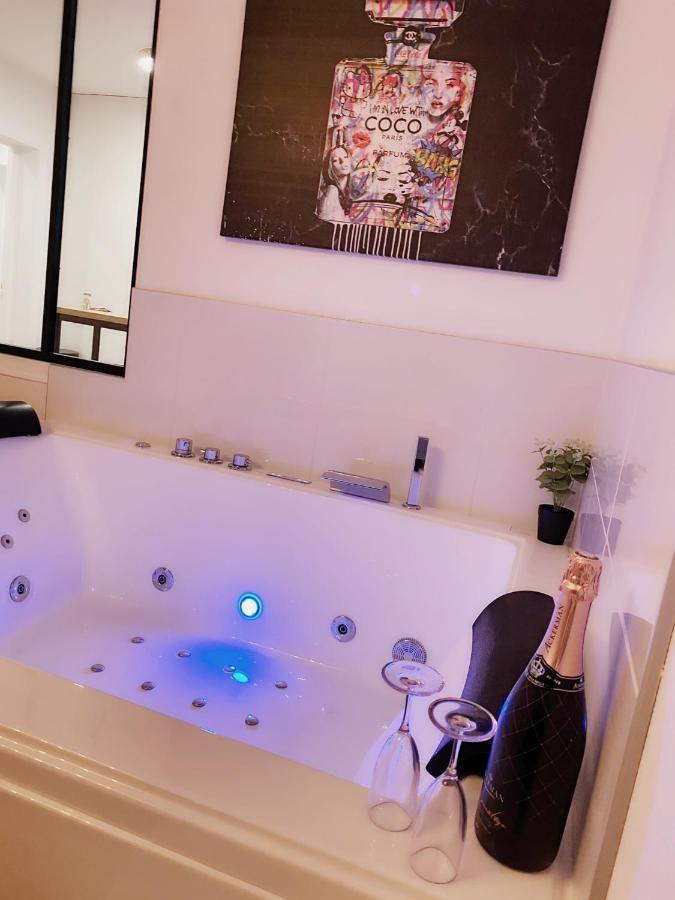 L'AppartE Black Superbe Appartement Pop ! Besancon Luaran gambar